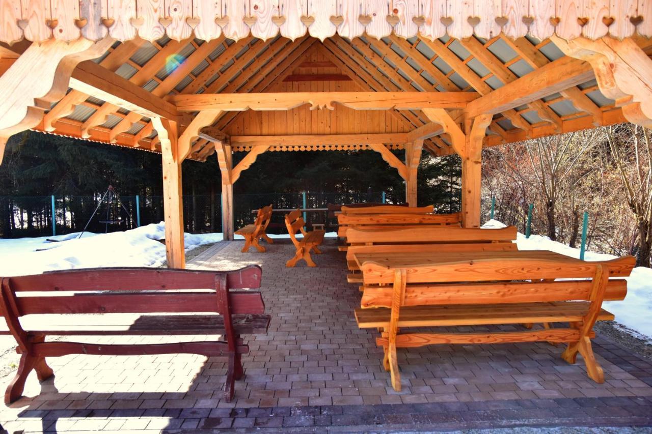 Hotel Osrodek Wczasowy Slonko à Zawoja Extérieur photo